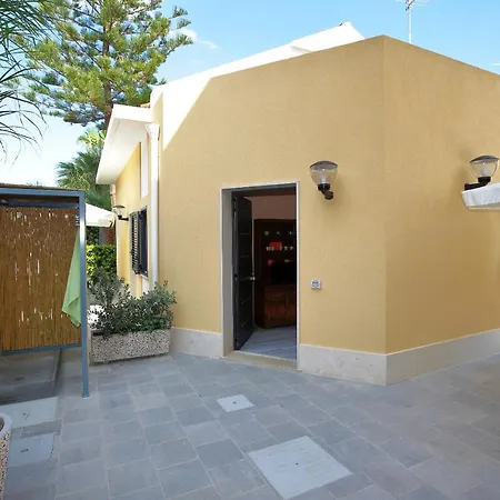 Holiday home Re Sole La Dependance - Casa V E N E R E *
