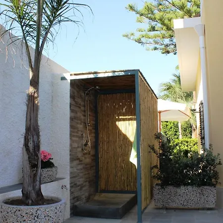 Holiday home Re Sole La Dependance - Casa V E N E R E