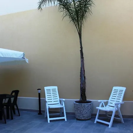 Holiday home Re Sole La Dependance - Casa V E N E R E *